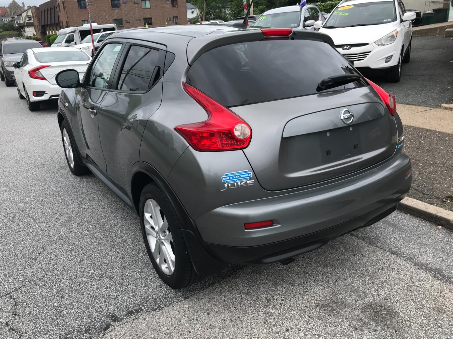 2013 Gray /Black Nissan Juke S (JN8AF5MV5DT) with an 1.6 V4 engine, Automatic transmission, located at 577 Chester Pike, Prospect Park, PA, 19076, (610) 237-1015, 39.886154, -75.302338 - Photo#5